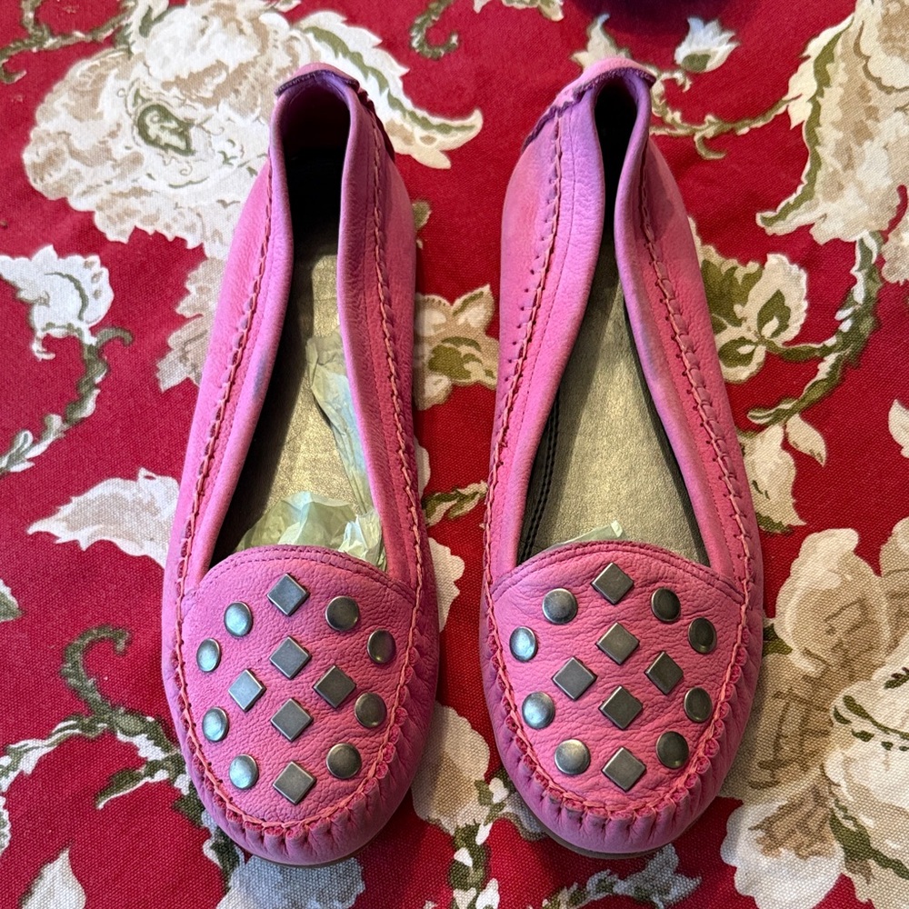 BCBG suede Pink Studded Flats, so much detailing